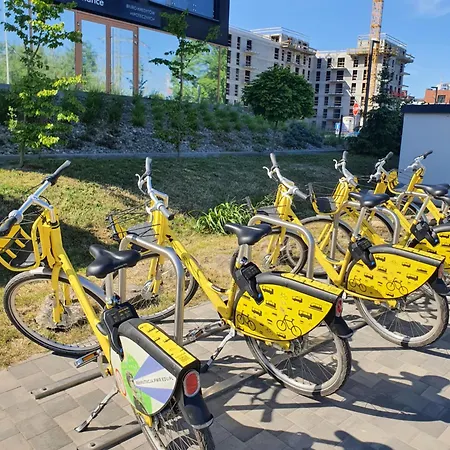 아파트 Osiedle Ptasie, New - Lux - Priv Parking 카토비체