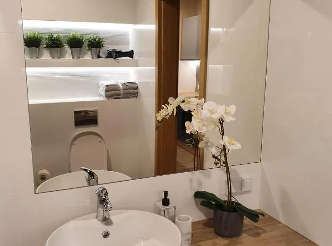 Apartment Osiedle Ptasie, New - Lux - Priv Parking